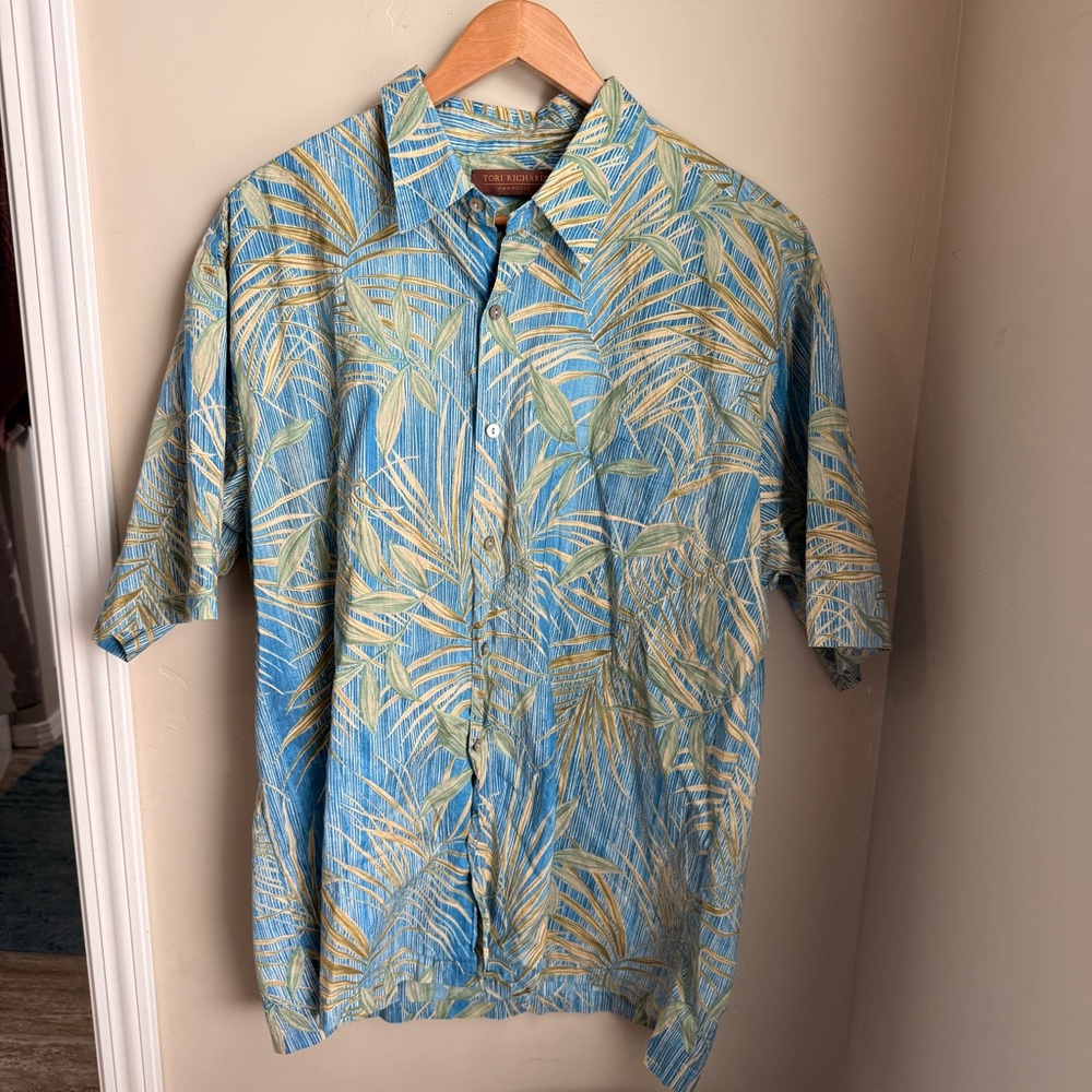 Tori Richard Blue and Green Leaf Print Shirt
